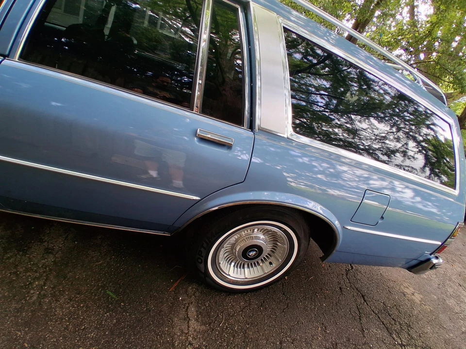 1990 Buick Roadmaster - Image 19 of 31