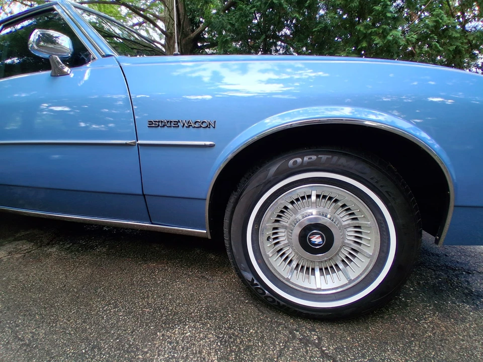 1990 Buick Roadmaster - Image 18 of 31