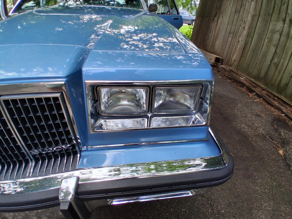 1990 Buick Roadmaster - Image 16 of 31