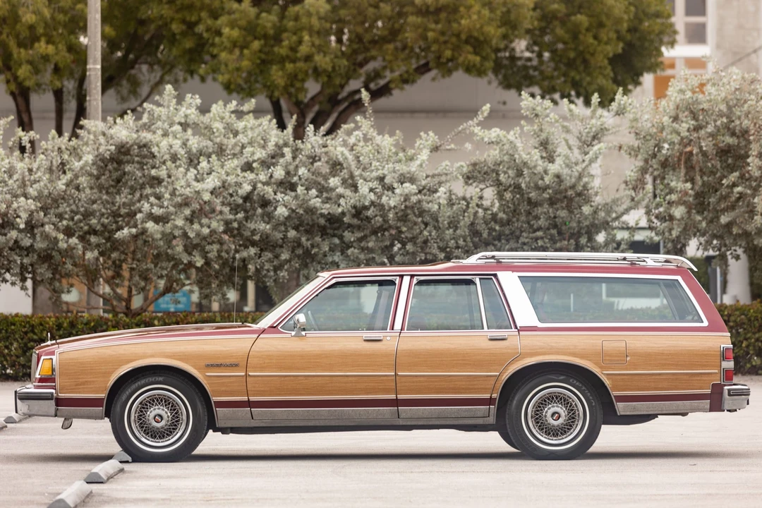 1990 Buick LeSabre - Image 7 of 31