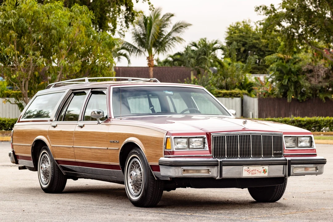 1990 Buick LeSabre - Image 16 of 31