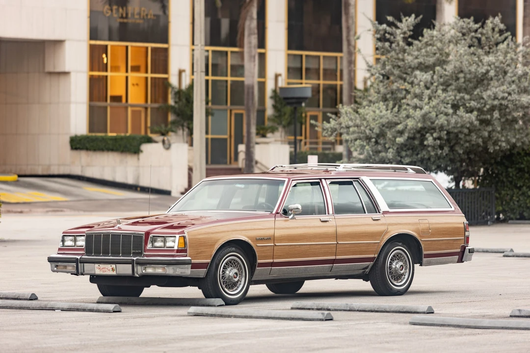 1990 Buick LeSabre - Image 2 of 31