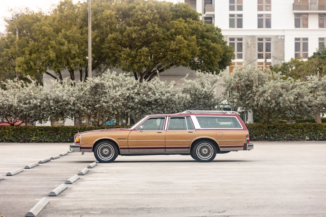1990 Buick LeSabre - Image 6 of 31