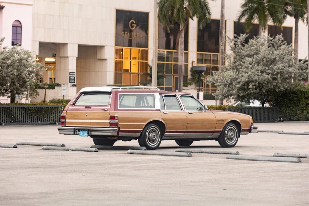 1990 Buick LeSabre - Image 12 of 31