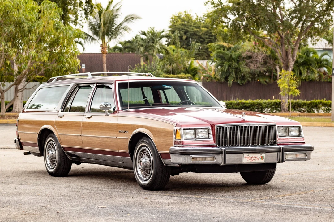 1990 Buick LeSabre - Image 15 of 31