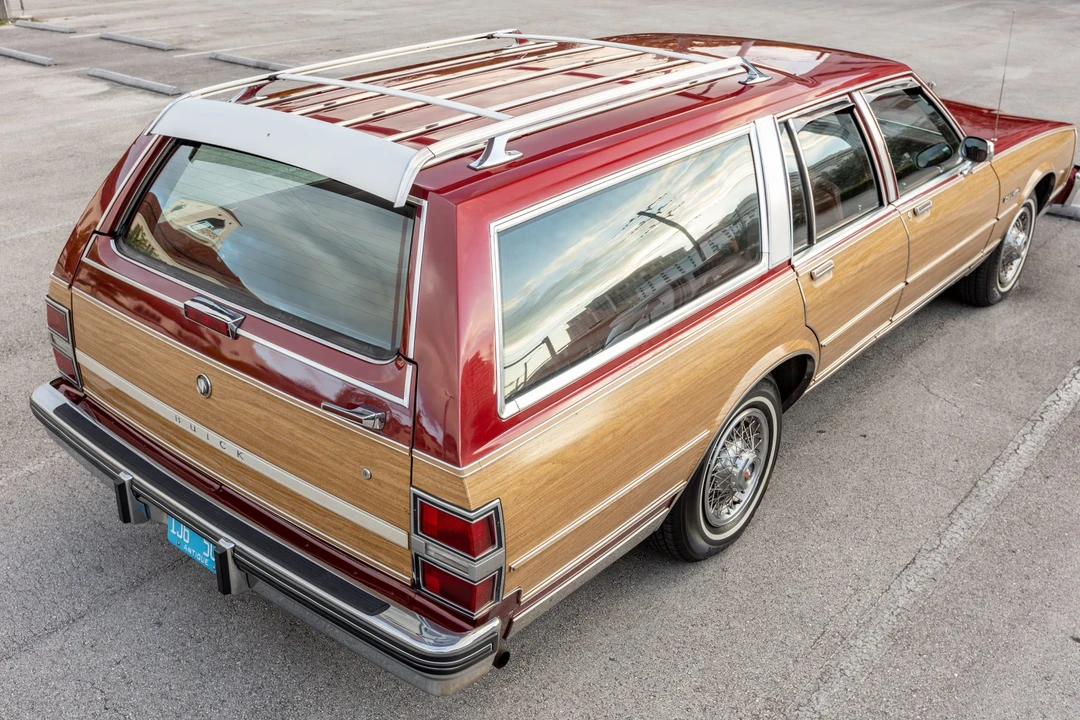 1990 Buick LeSabre - Image 11 of 31