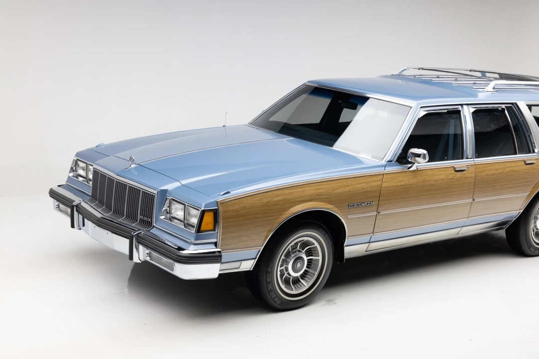 1990 Buick LeSabre - Image 25 of 31