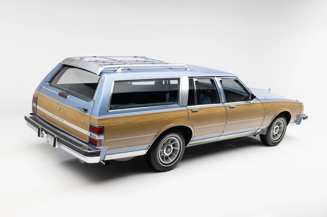 1990 Buick LeSabre - Image 3 of 31