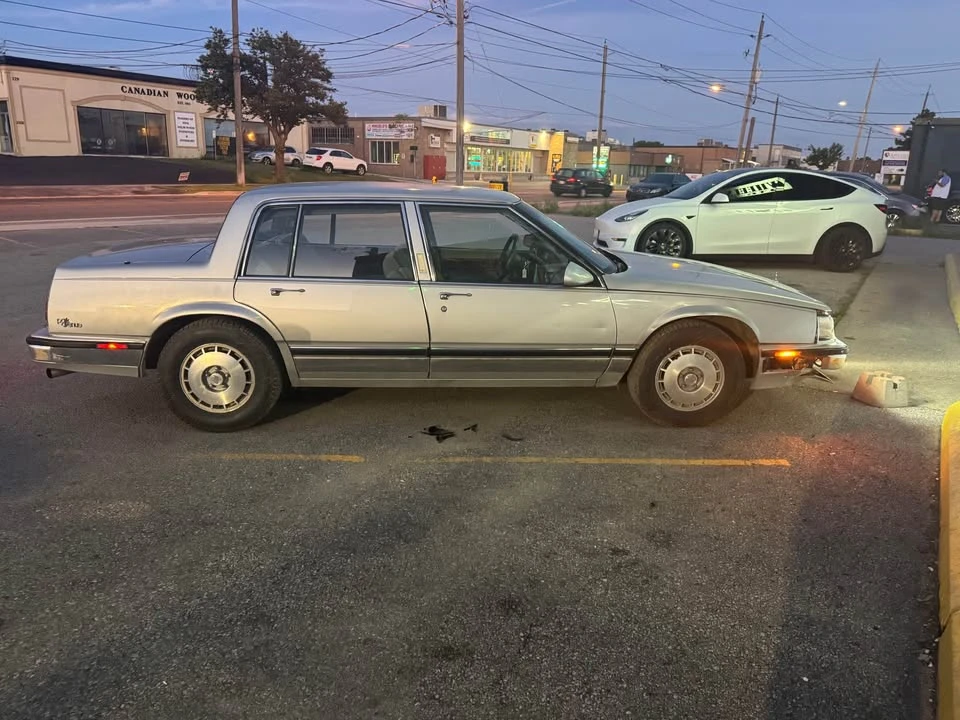 1990 Buick Park Avenue - Image 5 of 10