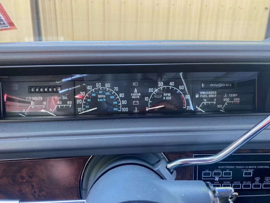1990 Buick Park Avenue - Image 7 of 15