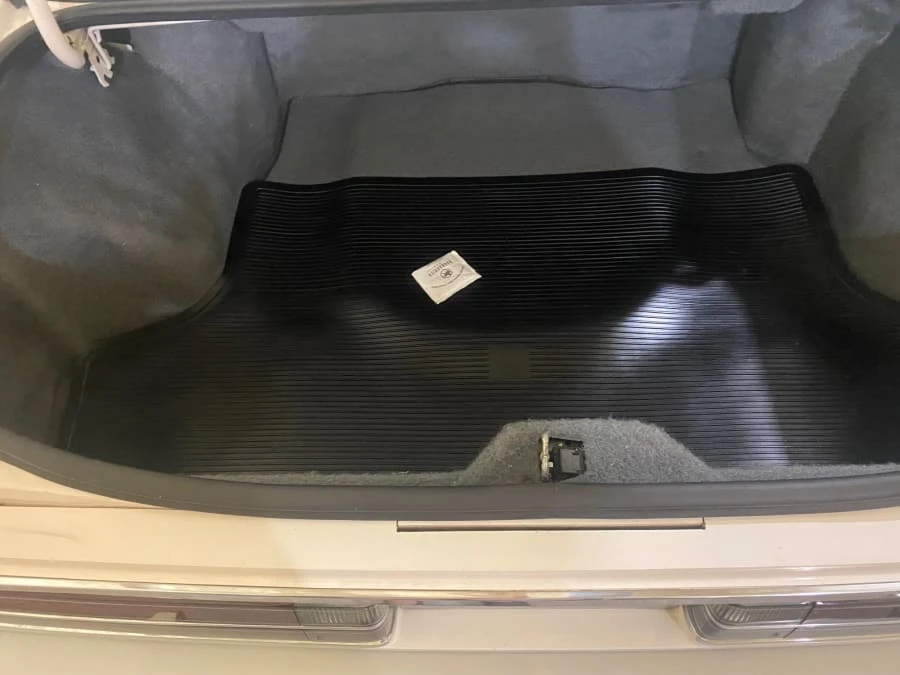 1990 Buick Park Avenue - Image 15 of 15