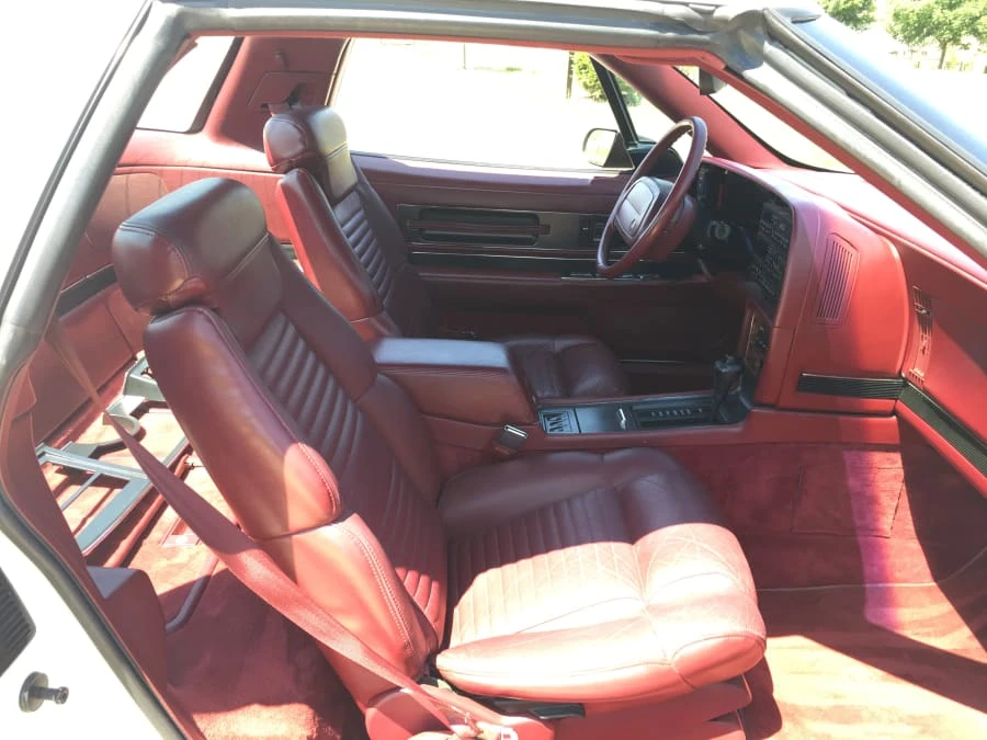1990 Buick Reatta - Image 5 of 7