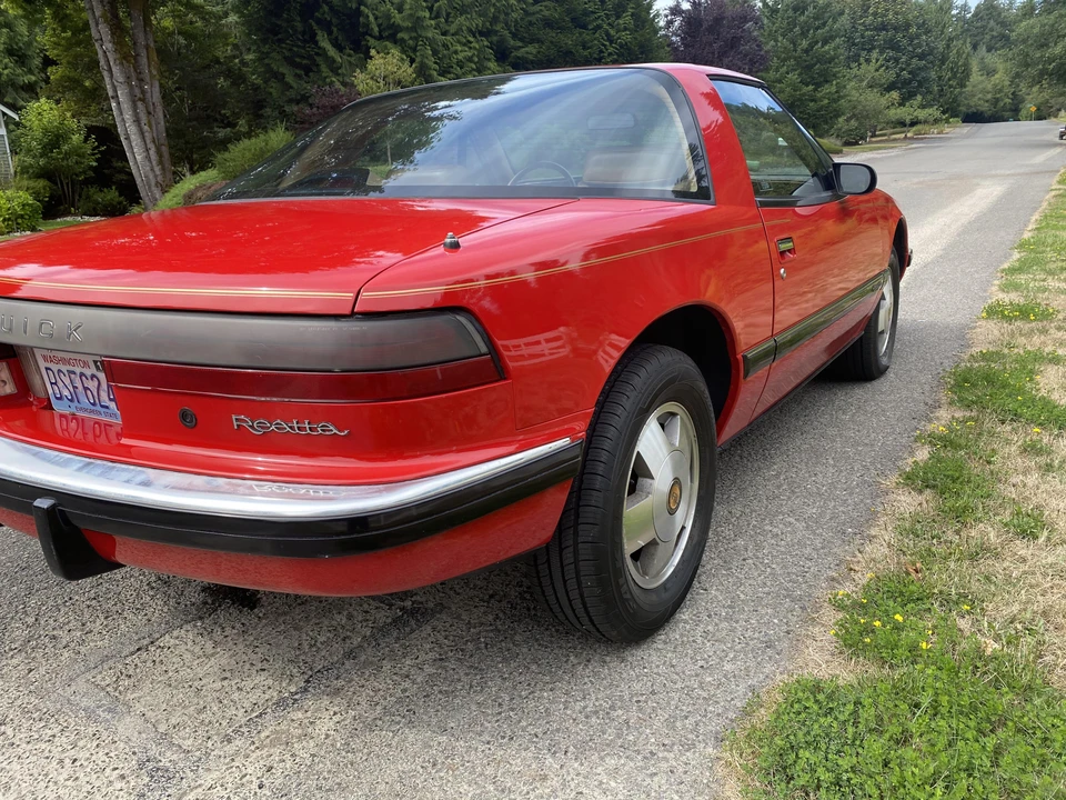 1990 Buick Reatta - Image 15 of 31