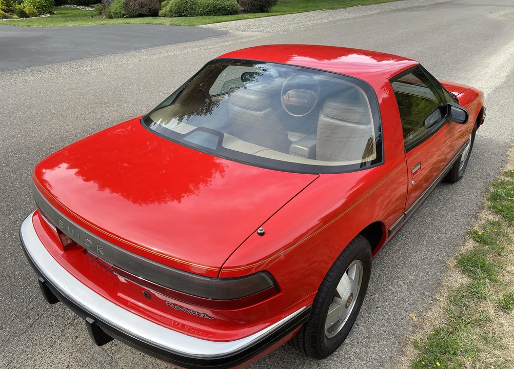 1990 Buick Reatta - Image 14 of 31