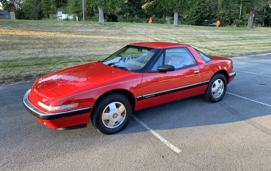 1990 Buick Reatta - Image 9 of 31