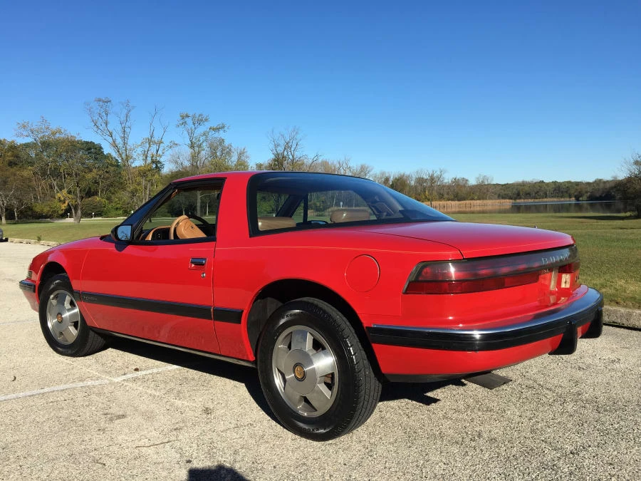 1990 Buick Reatta - Image 3 of 12