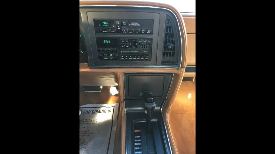 1990 Buick Reatta - Image 6 of 12