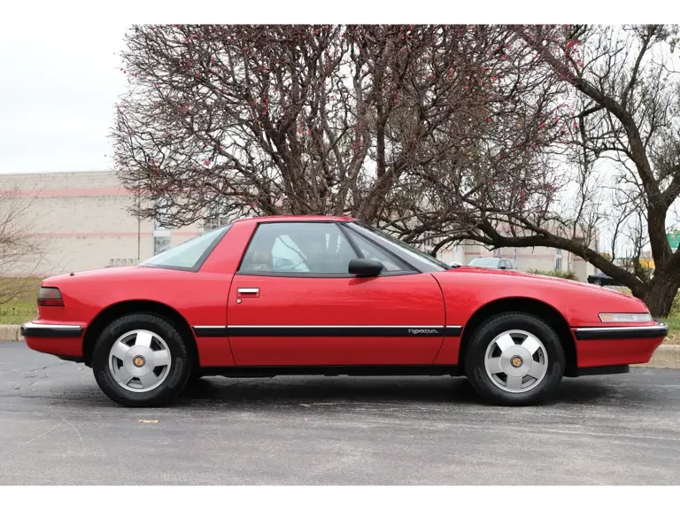 1990 Buick Reatta - Image 6 of 20