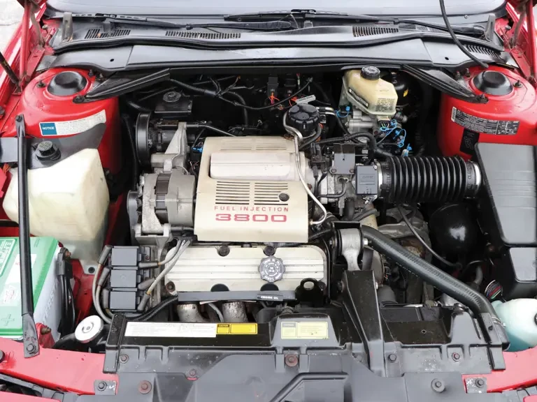 1990 Buick Reatta - Image 4 of 20