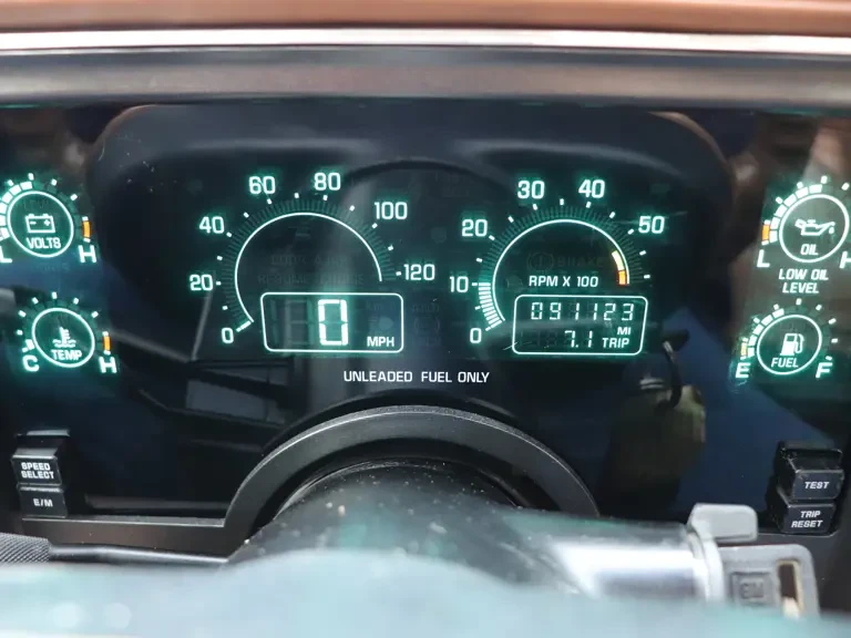 1990 Buick Reatta - Image 11 of 20