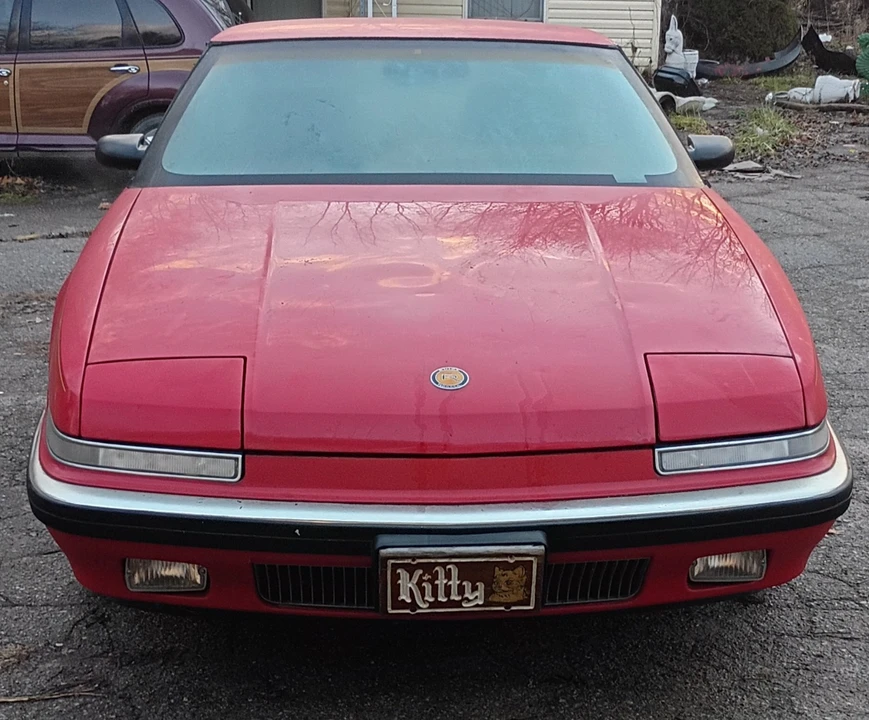 1990 Buick Reatta - Image 2 of 16
