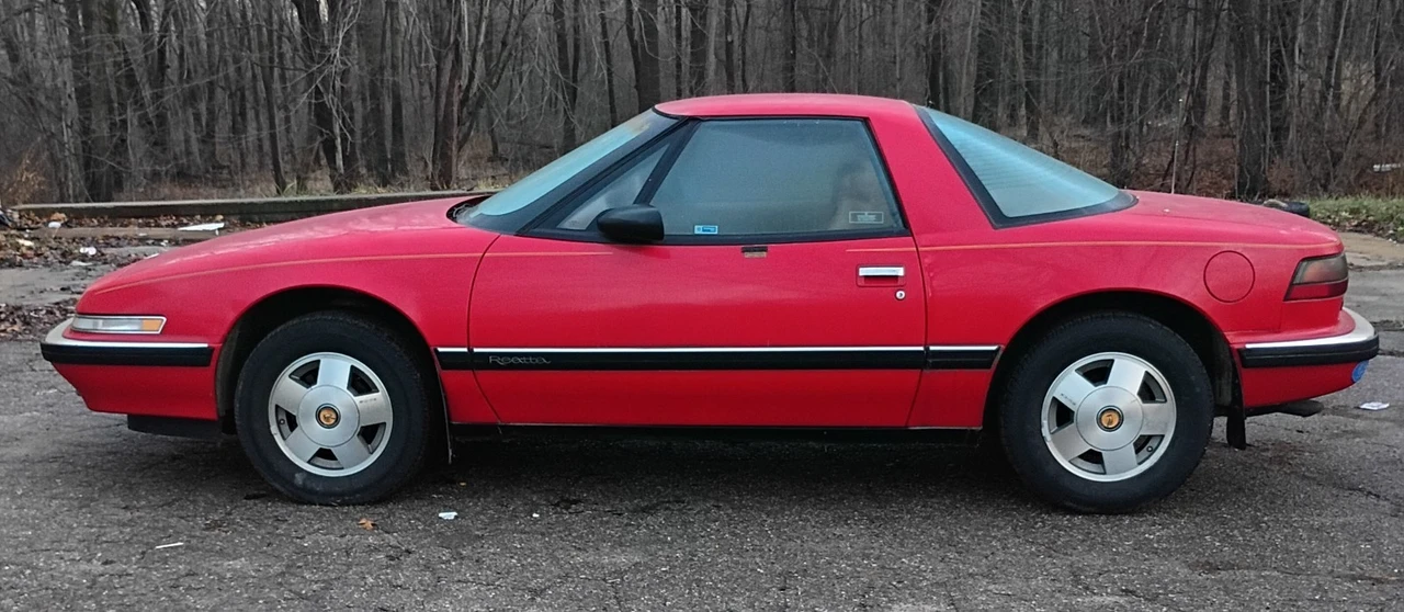 1990 Buick Reatta - Image 3 of 16