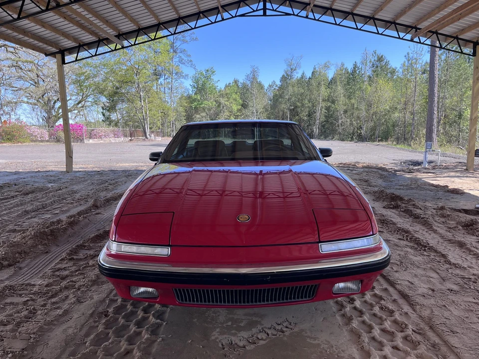 1990 Buick Reatta - Image 2 of 31