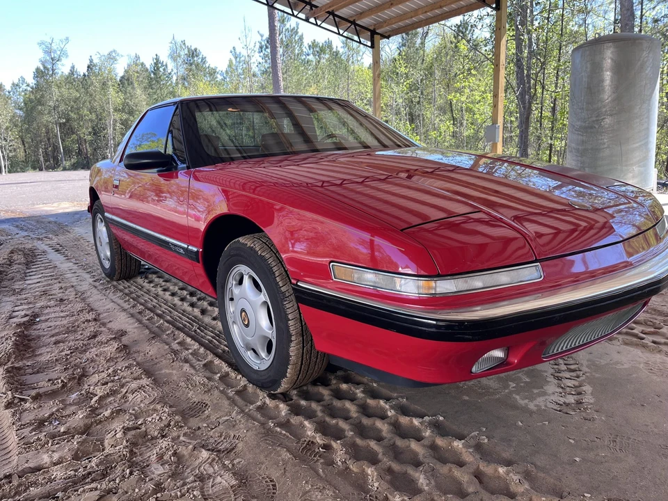 1990 Buick Reatta - Image 3 of 31