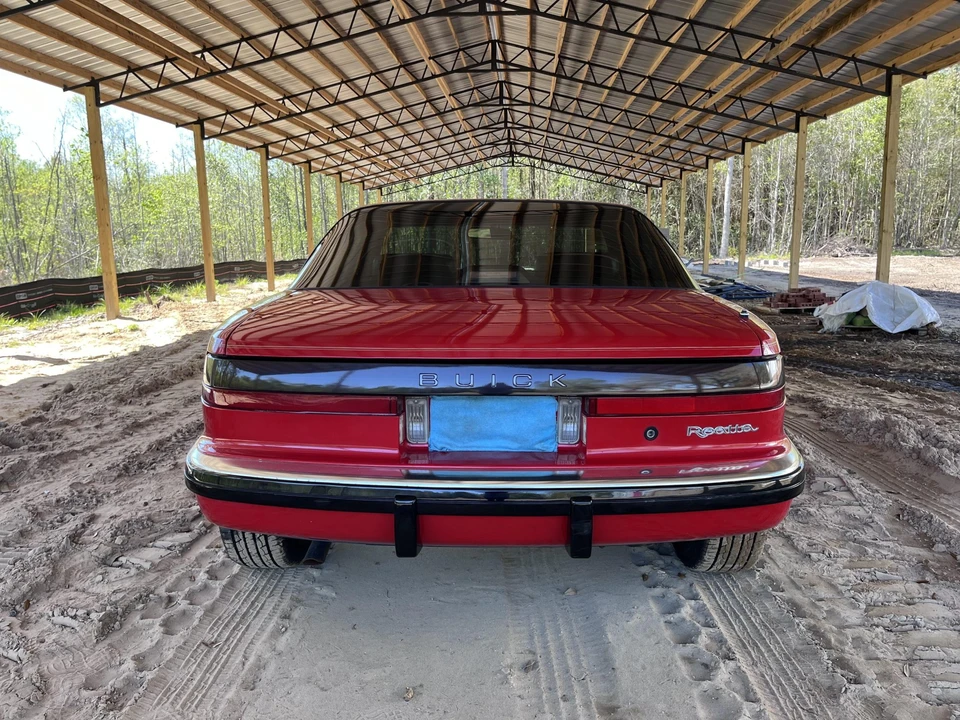 1990 Buick Reatta - Image 8 of 31