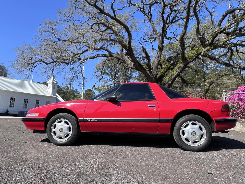 1990 Buick Reatta - Image 20 of 31