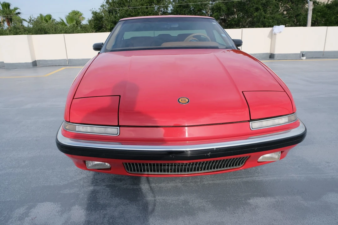 1990 Buick Reatta - Image 24 of 31