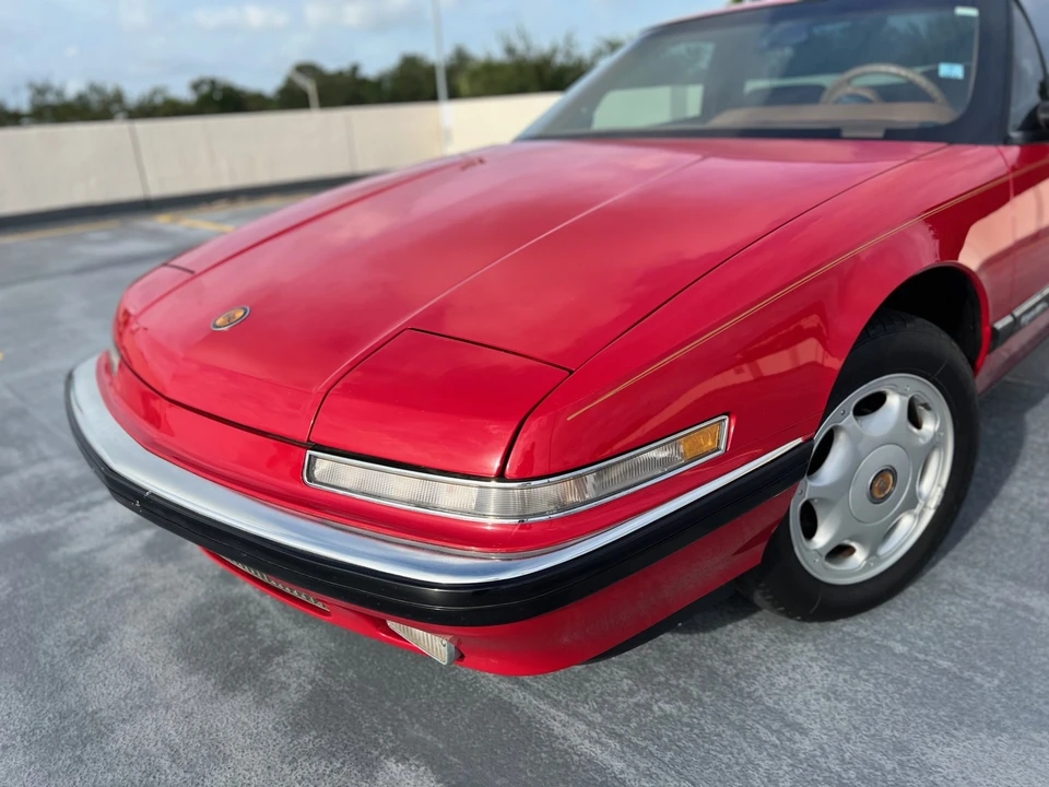 1990 Buick Reatta - Image 26 of 31