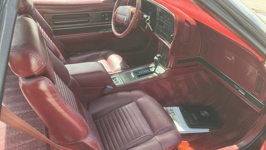 1990 Buick Reatta - Image 10 of 10