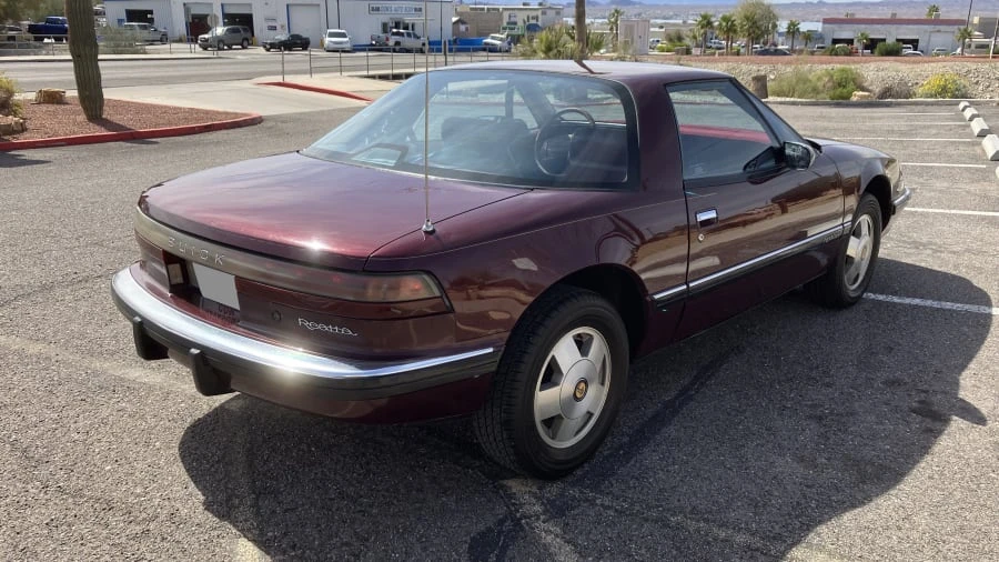 1990 Buick Reatta - Image 5 of 10