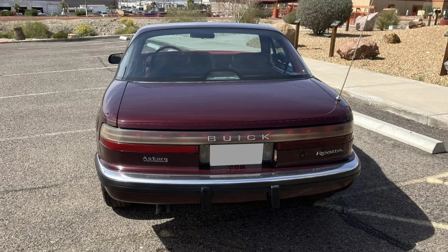 1990 Buick Reatta - Image 6 of 10