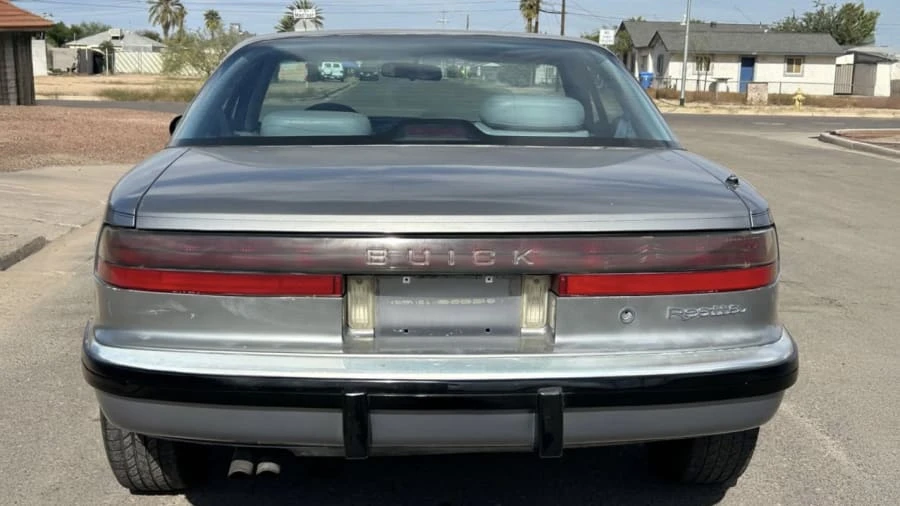 1990 Buick Reatta - Image 4 of 15