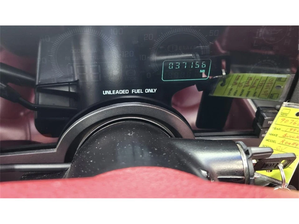 1990 Buick Reatta - Image 17 of 21
