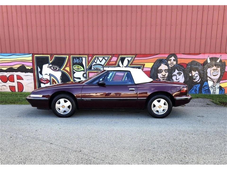 1990 Buick Reatta - Image 3 of 21