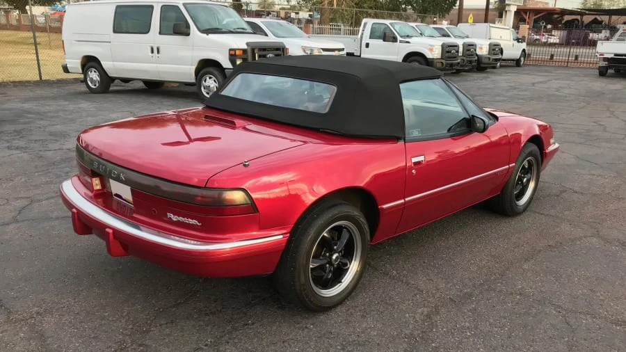 1990 Buick Reatta - Image 2 of 8