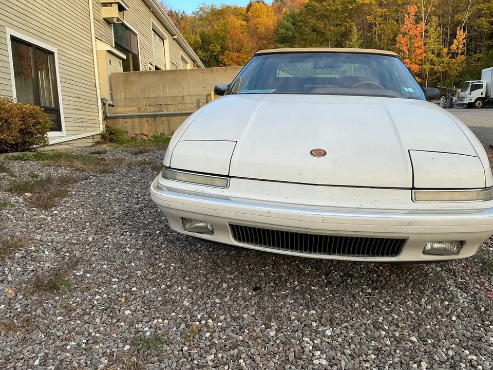 1990 Buick Reatta - Image 3 of 16