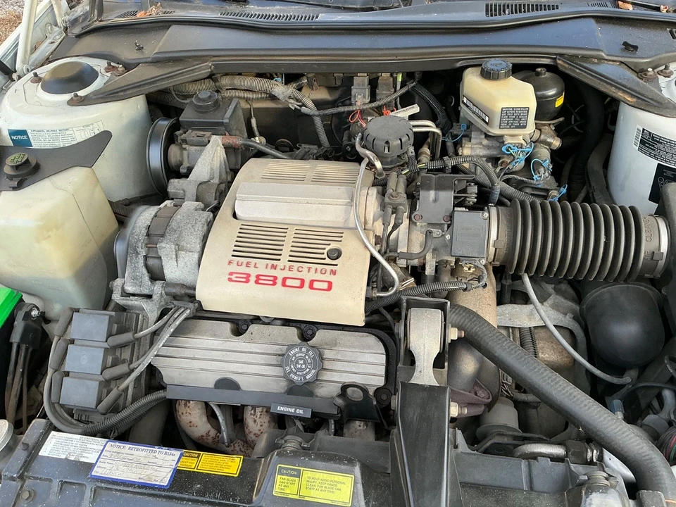 1990 Buick Reatta - Image 14 of 16