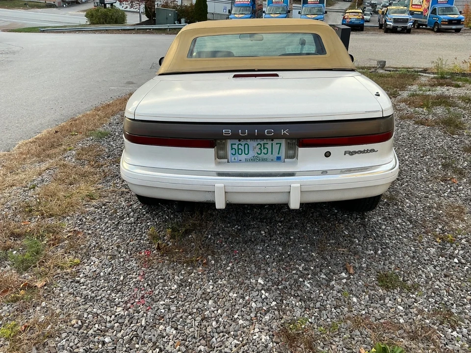 1990 Buick Reatta - Image 4 of 16
