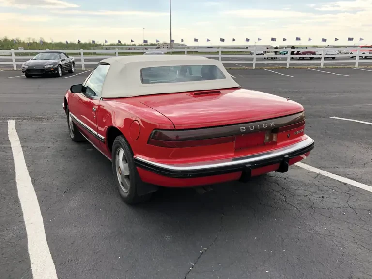 1990 Buick Reatta - Image 3 of 10