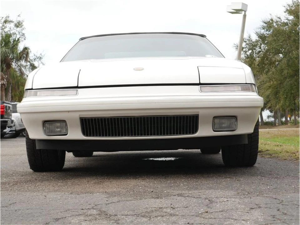 1990 Buick Reatta - Image 31 of 31