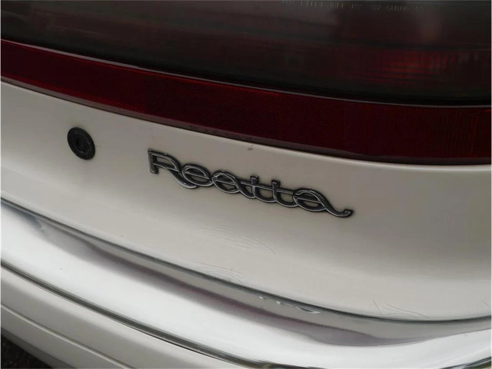 1990 Buick Reatta - Image 23 of 31