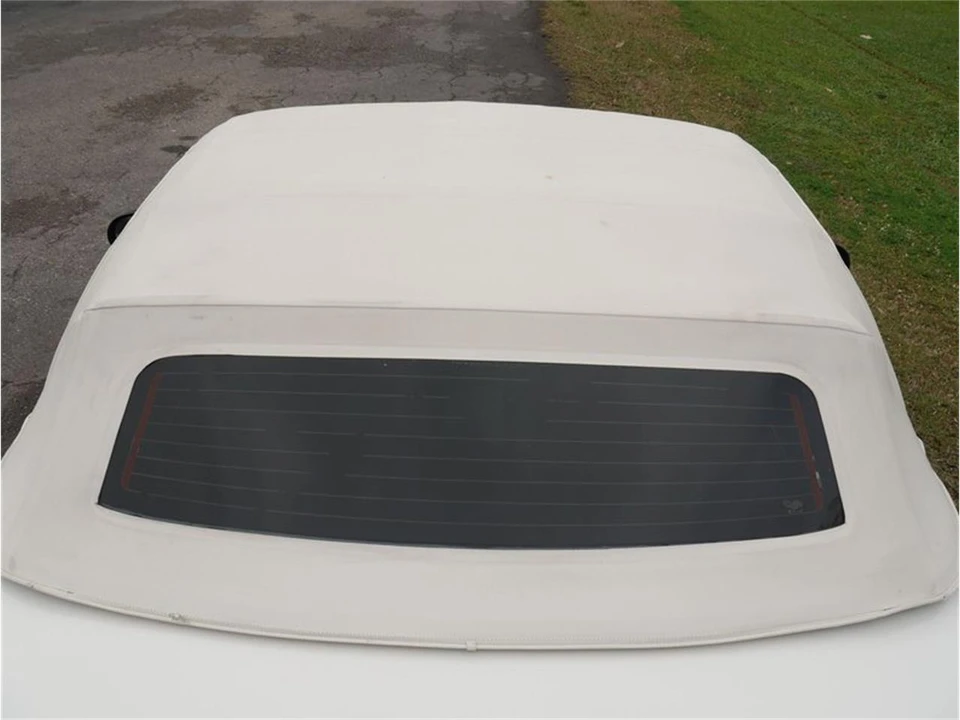1990 Buick Reatta - Image 28 of 31
