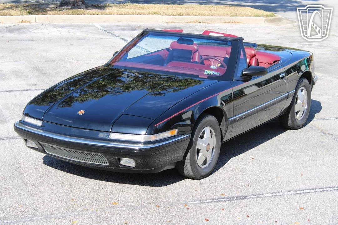 1990 Buick Reatta - Image 8 of 12