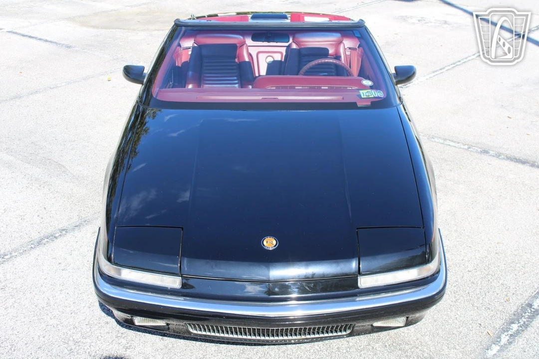 1990 Buick Reatta - Image 5 of 12