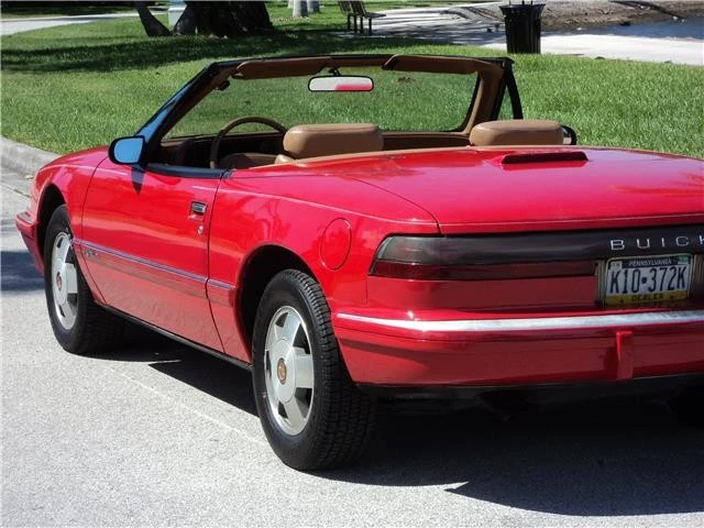 1990 Buick Reatta - Image 3 of 12
