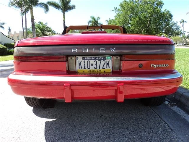 1990 Buick Reatta - Image 5 of 12